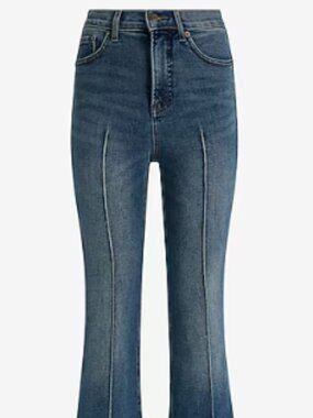 High Waisted Cuffed Hem Hyper Sculpt '70s Flare Jeans